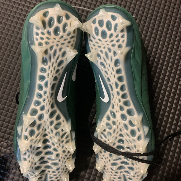 Nike Alpha Menace Cleats - Picture 3 of 4